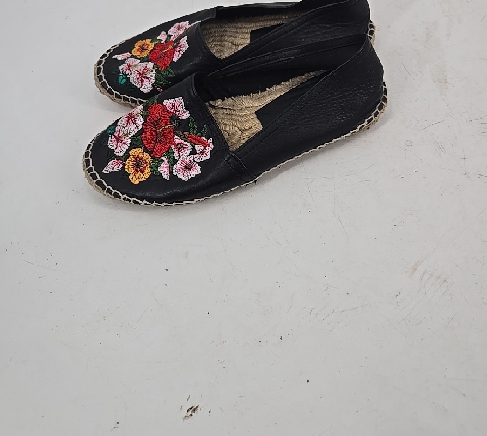 Source Unknown Black Espadrilles With Floral Embr… - image 8